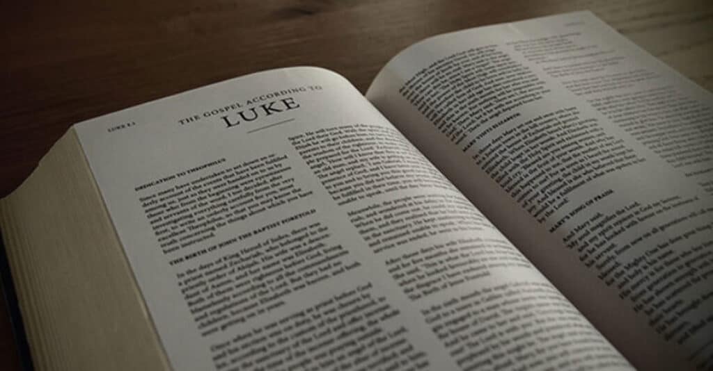 Image of the Bible opened to the book of Luke