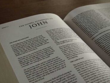 Image of the Bible opened up to the book John